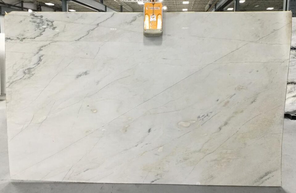 WHITE MACUBAS - QUARTZITE